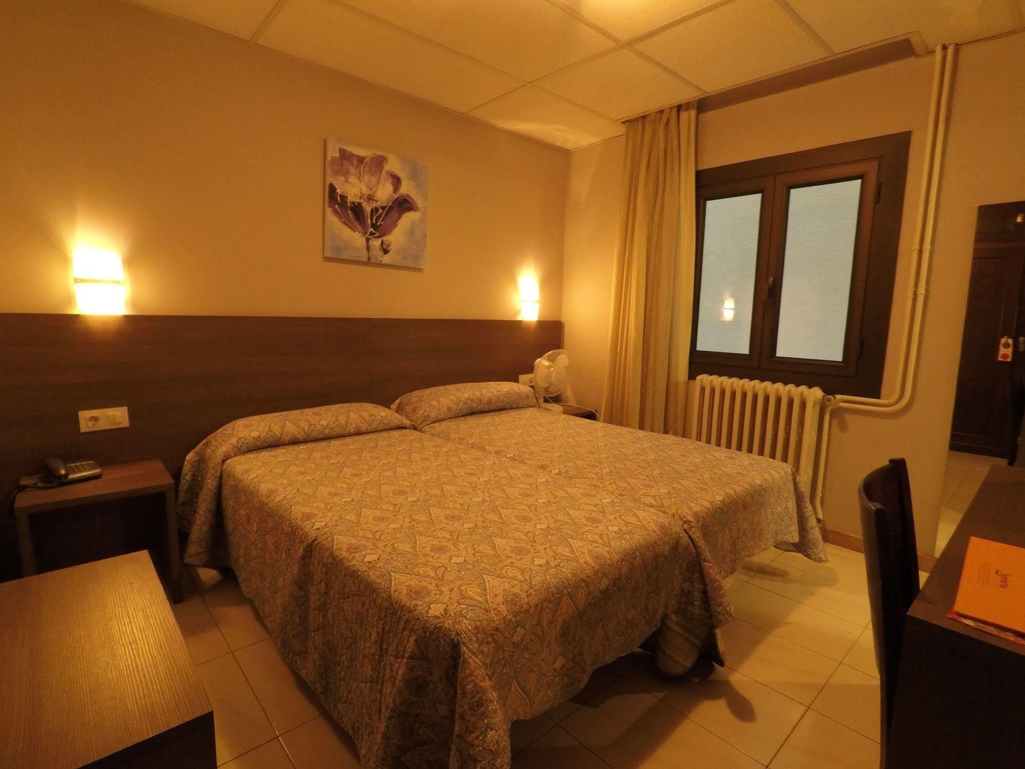 Somriu Hotel City M28 Andorra la Vella Exterior photo