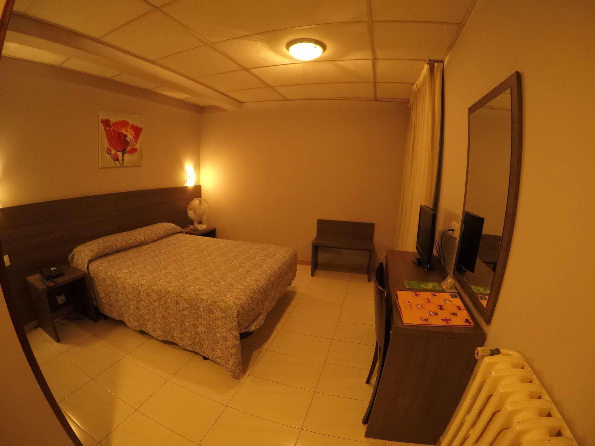 Somriu Hotel City M28 Andorra la Vella Exterior photo